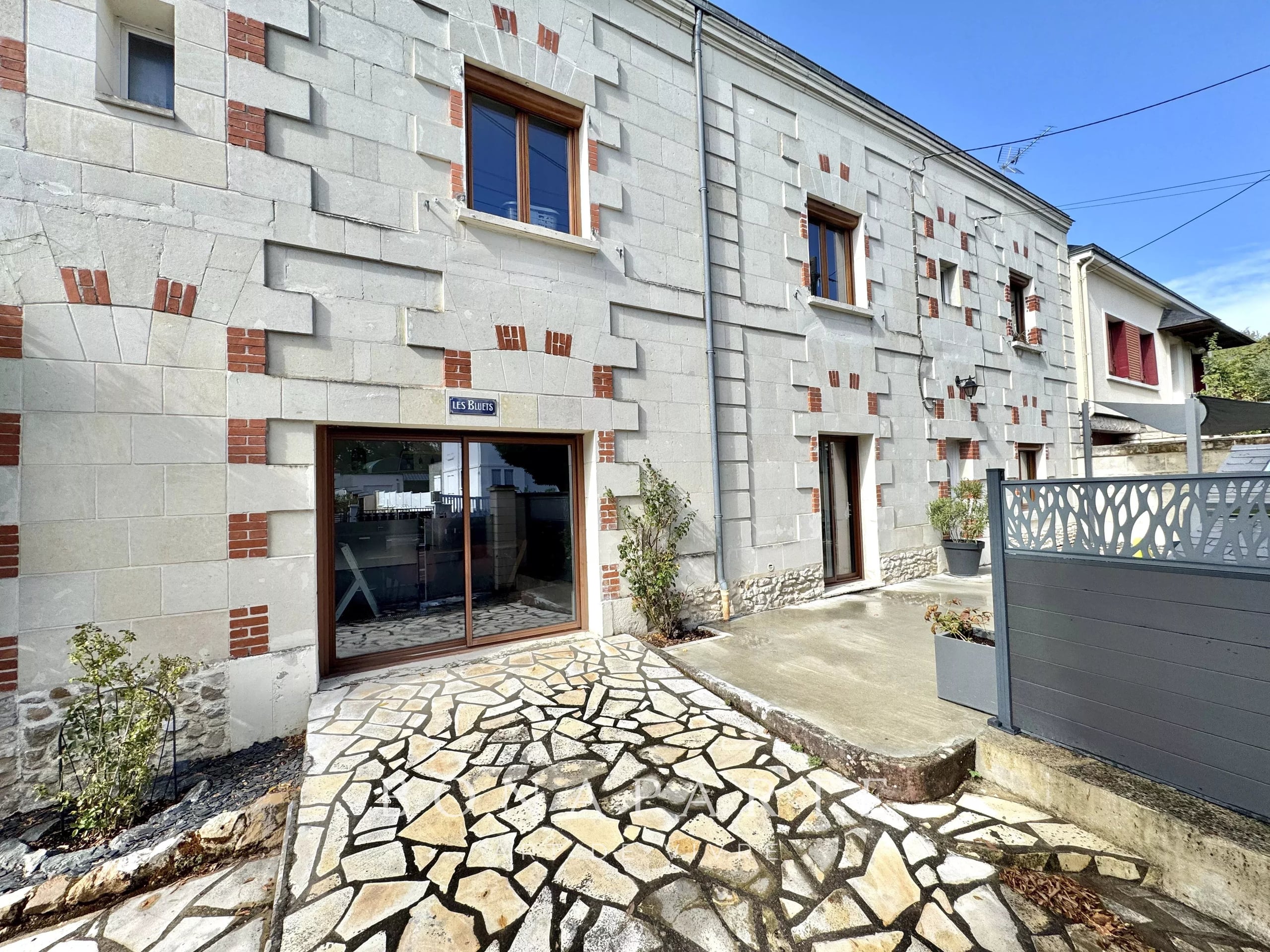 SAUMUR - MAISON - 137 m²