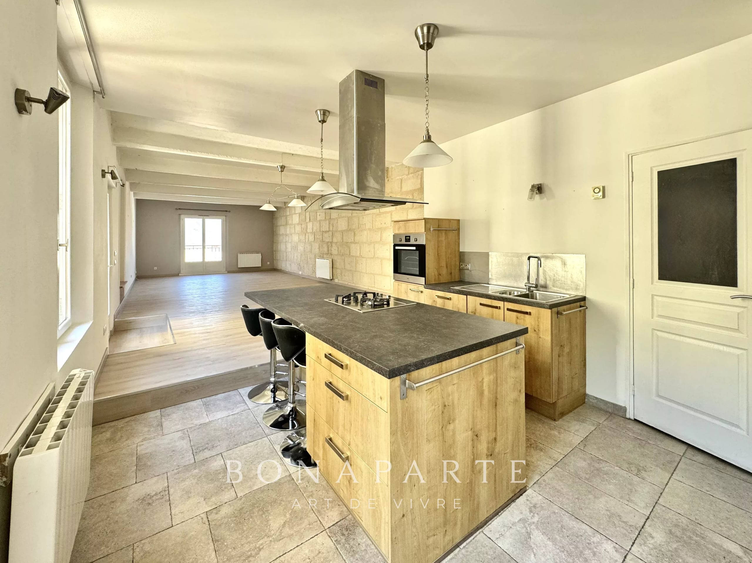 SAUMUR CENTRE-VILLE – APPARTEMENT – 135 m²